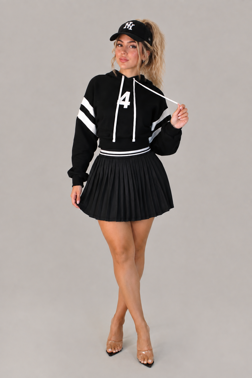 Women's Cropped Hoodie – Sporty Design No. 4, Long Sleeve