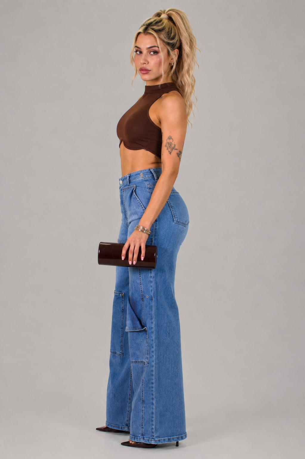 Women's High-Rise Wide-Leg Cargo Jeans with Pockets