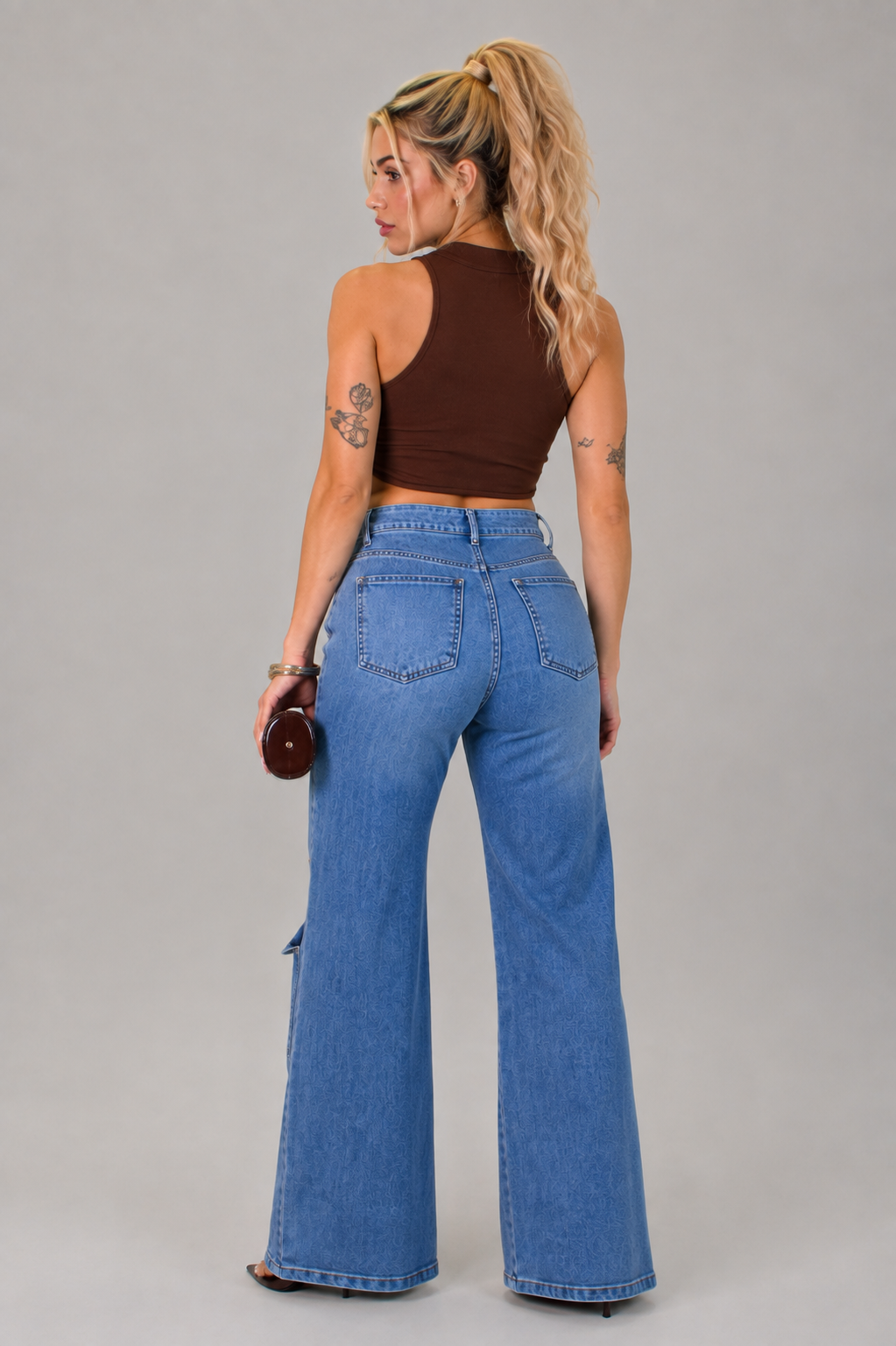 Women's High-Rise Wide-Leg Cargo Jeans with Pockets