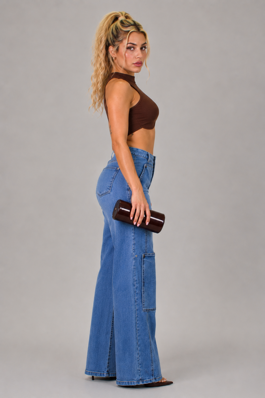 Women's High-Rise Wide-Leg Cargo Jeans with Pockets